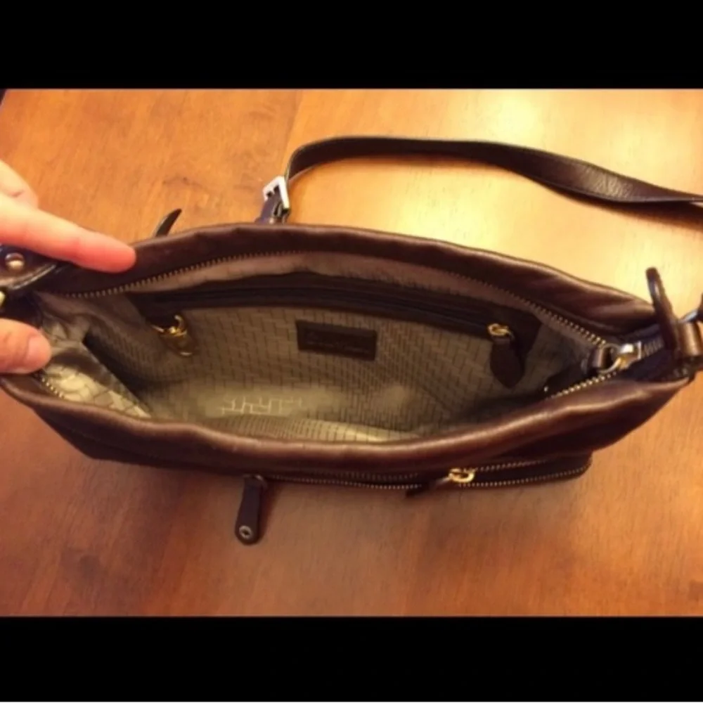 Rare Coke Haan Leather & Suede Zipper Purse - Picture 2 of 4